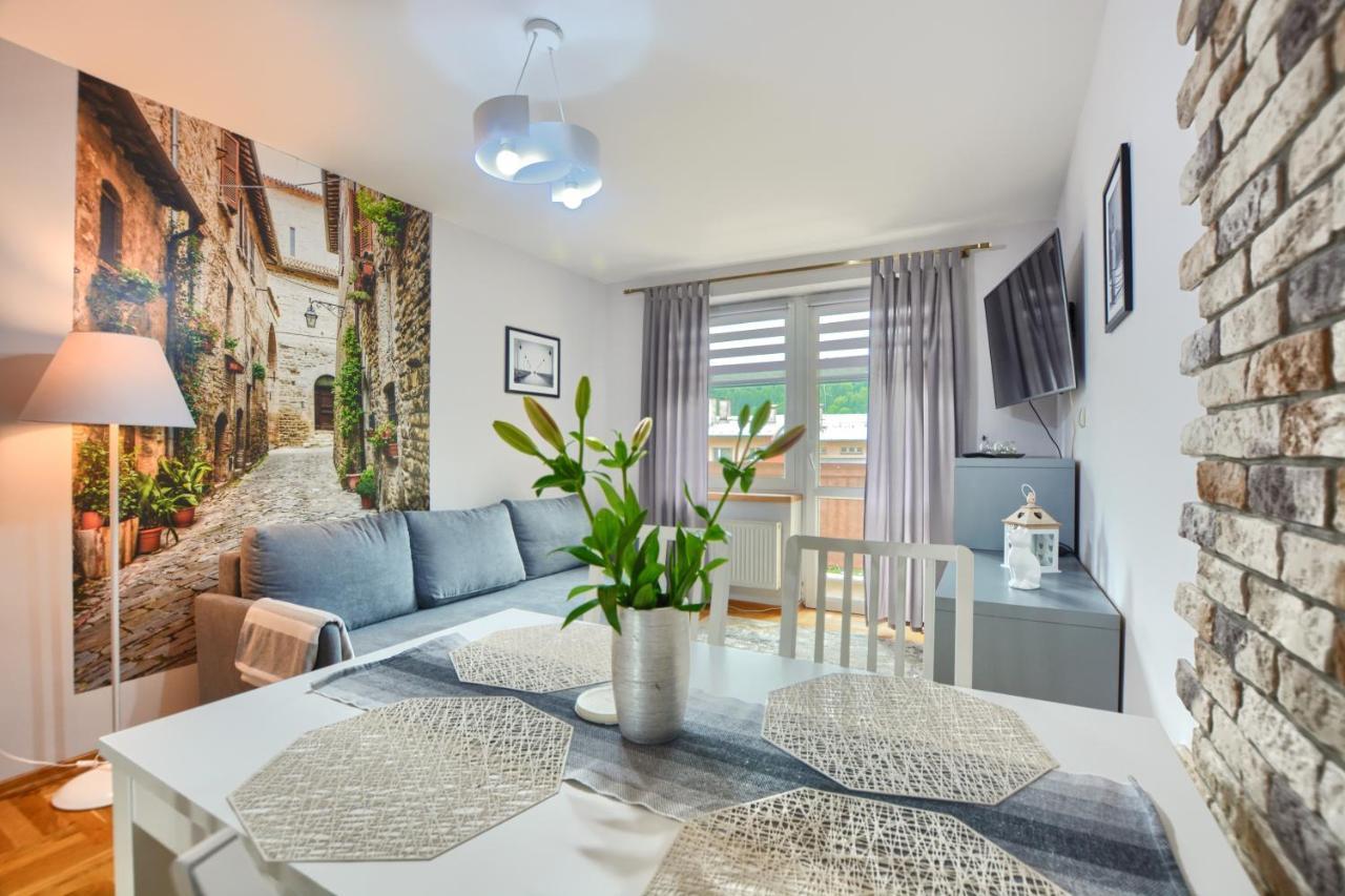 Apartamenty Bieszczadzki Aniol Ustrzyki Dolne Esterno foto